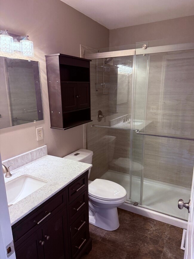 Building Photo - 921 Philadelphia St