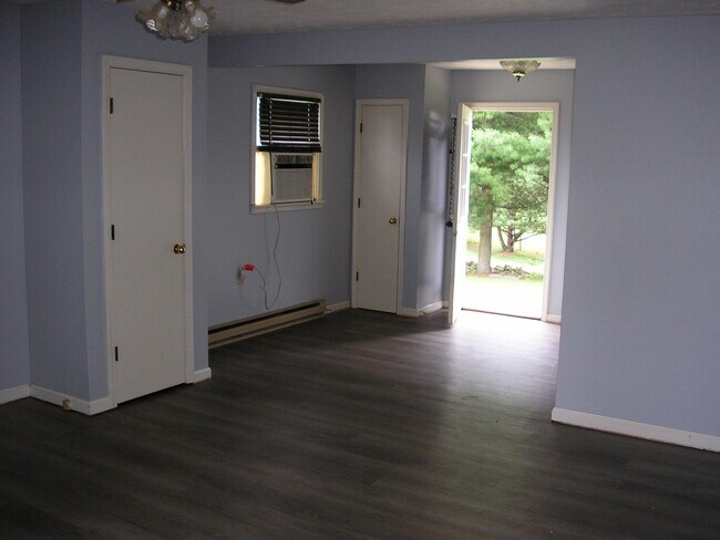 Building Photo - 3812 Charlie Moran Hwy