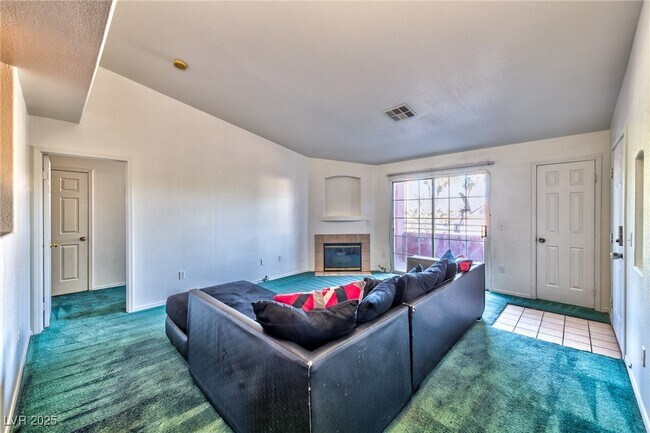 Building Photo - 4730 E Craig Rd