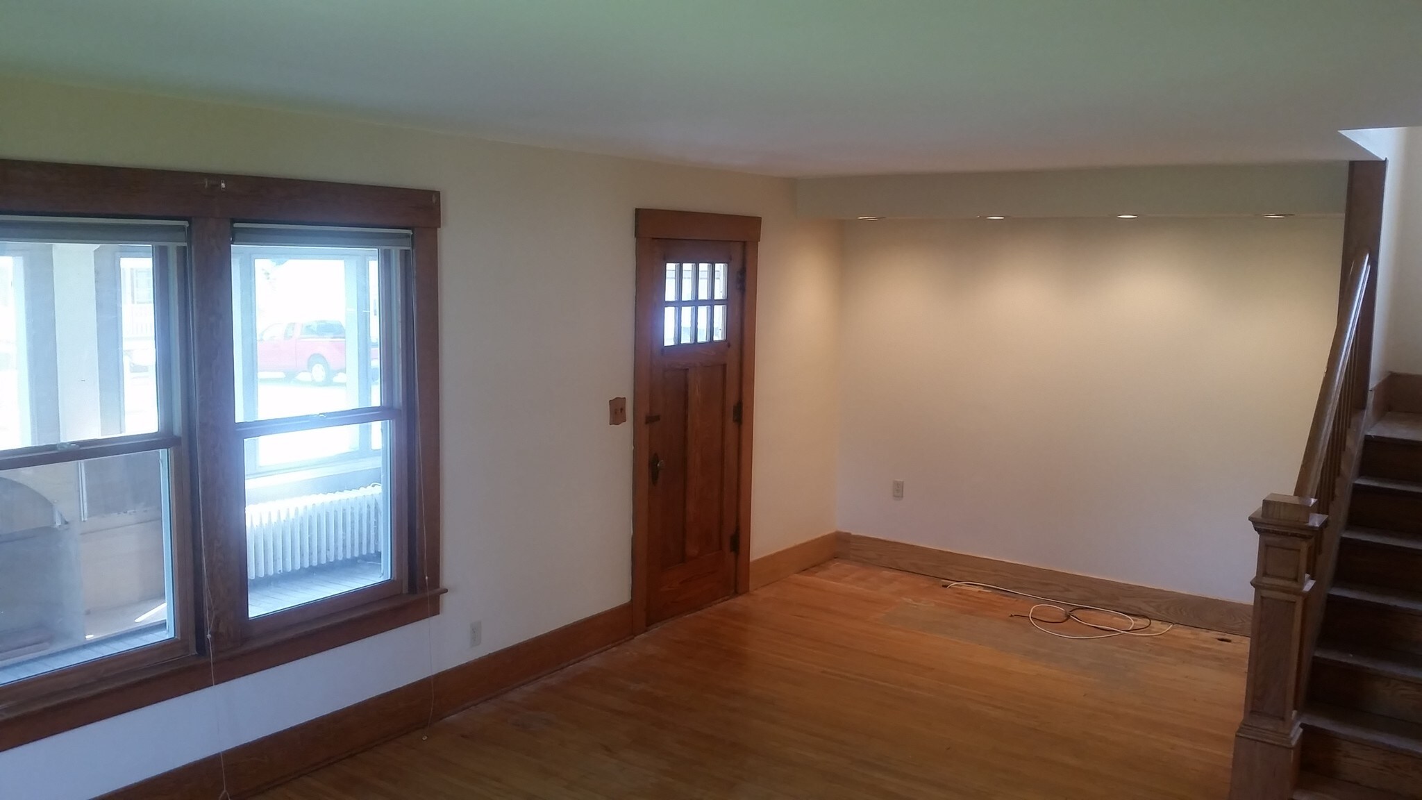 Living room - 4607 James St