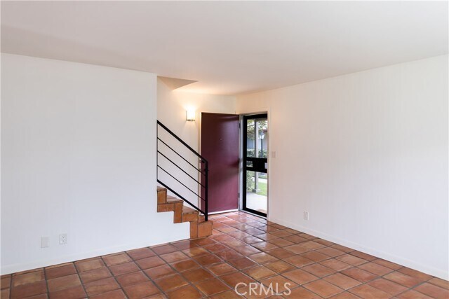 Building Photo - 1107 W Memory Ln