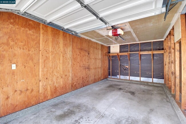 Building Photo - 1300 Walden Rd