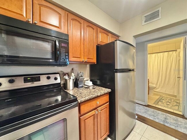 Building Photo - 5440 S MacDill Ave