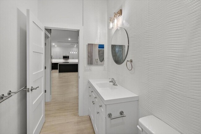 Building Photo - 207 Athens St