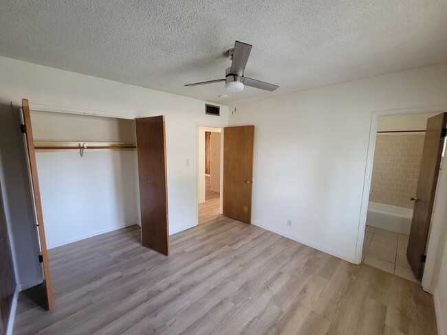 Building Photo - Beautiful 3 Bed, 3 Bath Home in El Centro!