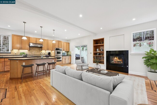 Building Photo - 4132 Balfour Ave