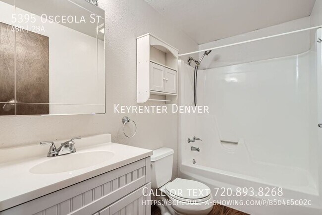 Building Photo - Amazing 5BD 2BA Home with Large Fully Fenc...