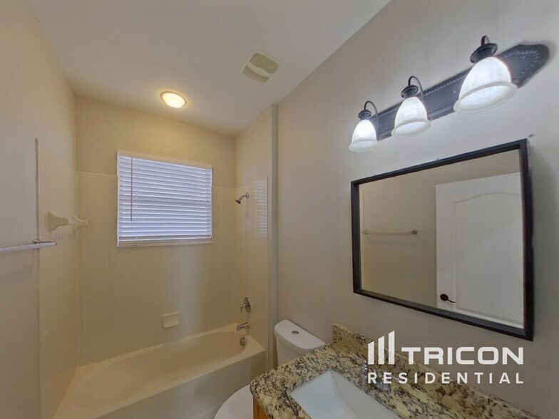Building Photo - 10337 Avelar Ridge Dr
