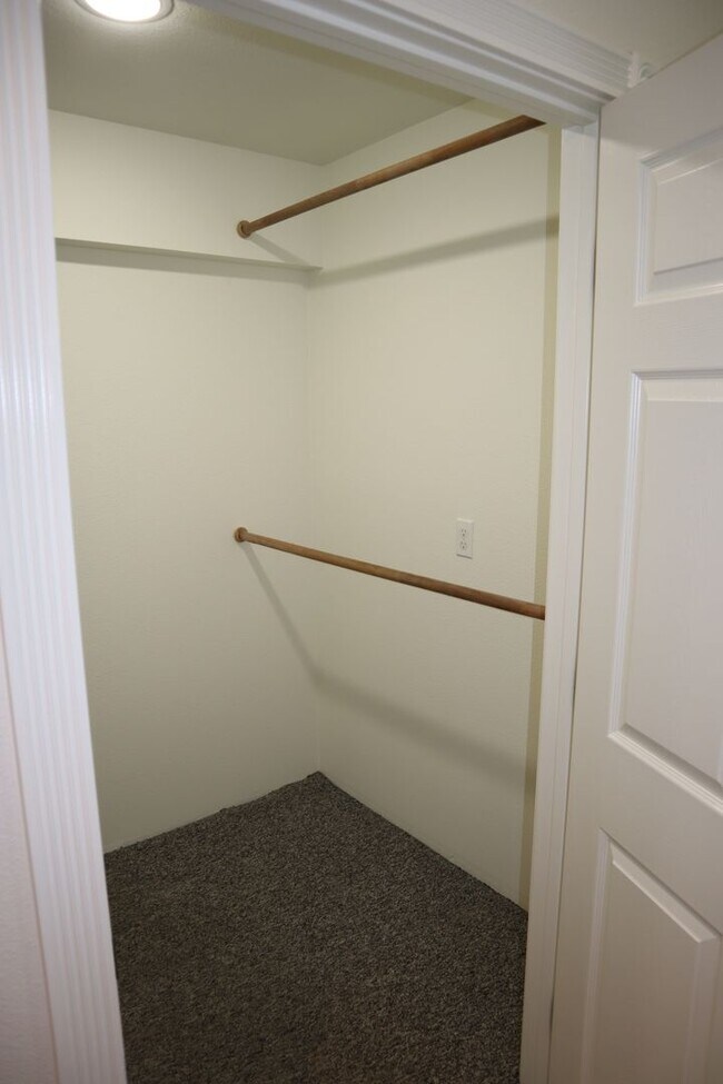 Building Photo - 1439 Huntoon St