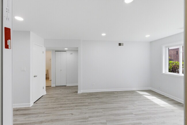 Building Photo - 224 E Rimini Ct