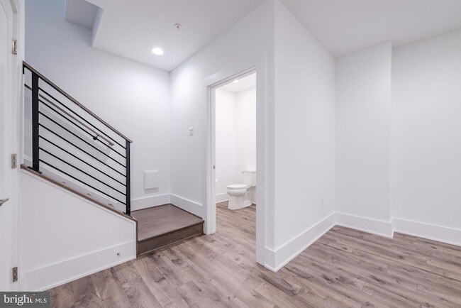 Building Photo - 11382 Emerald Park Rd