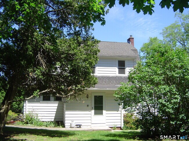 Building Photo - 815 E Main St