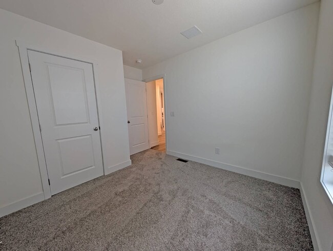 Building Photo - 400 Sulphur Bank Dr