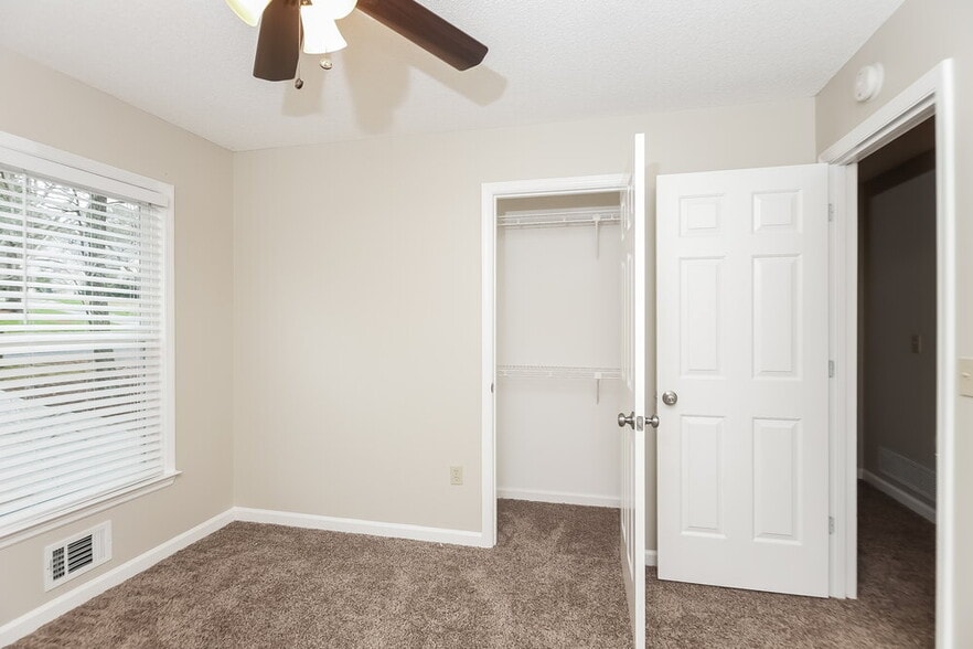 Building Photo - 3845 Howard Dr NW