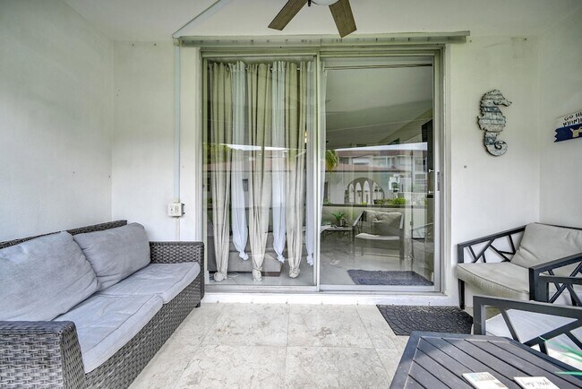 Building Photo - 400 SE 10th St