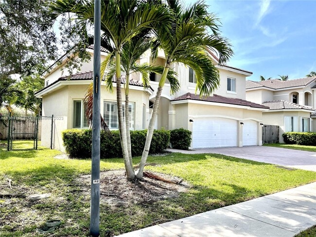 Building Photo - 2240 SE 19th Ave