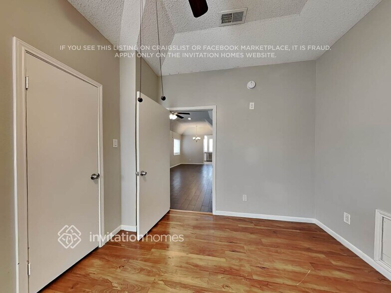 Building Photo - 922 Gaynor Ave