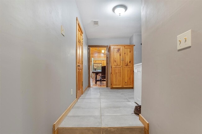 Building Photo - 1700 Co Rd 270