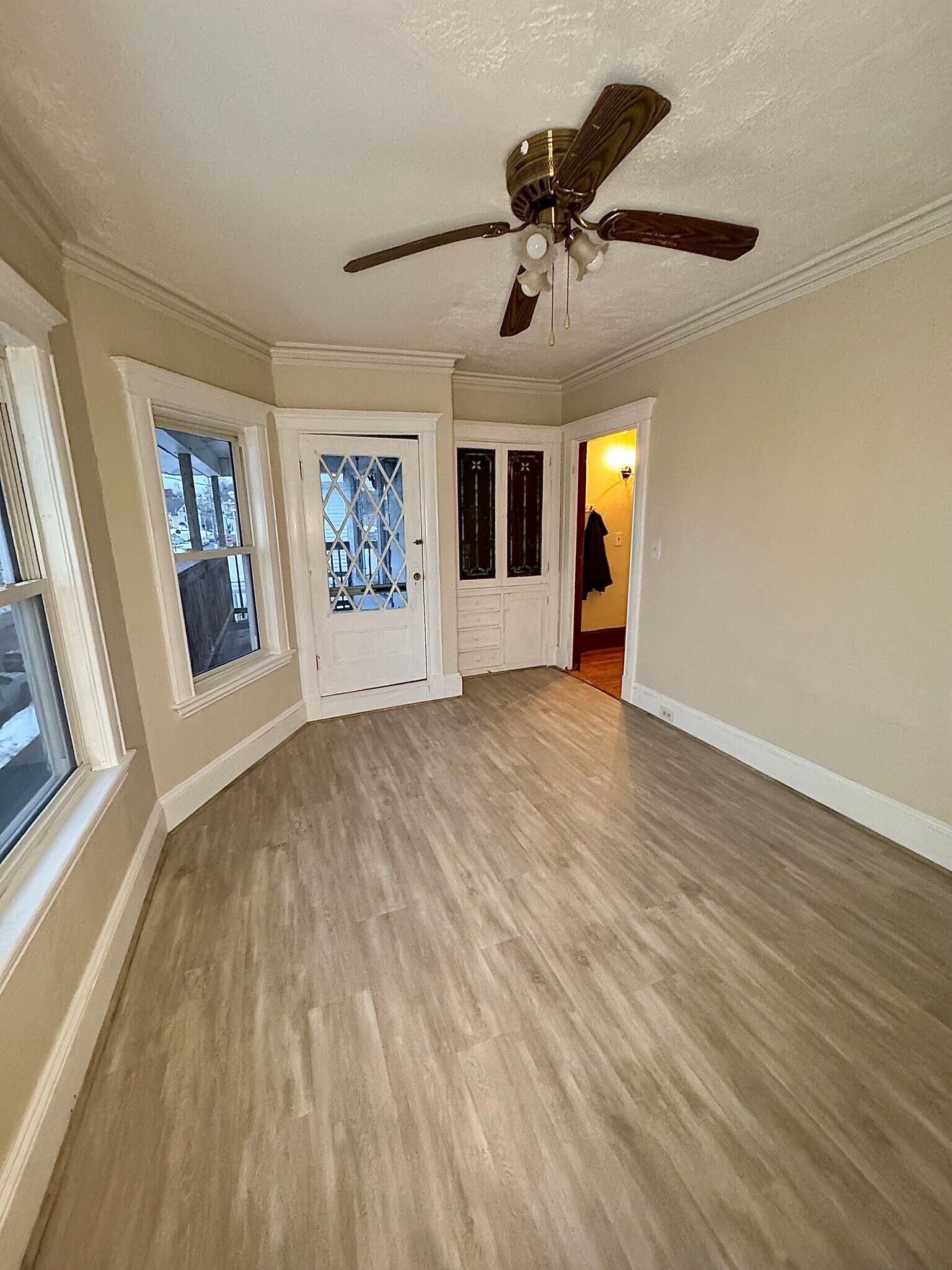 Building Photo - 24 Chapman St