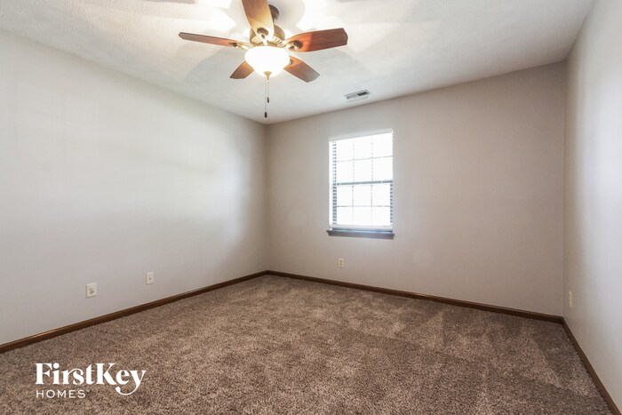 Building Photo - 8240 Parsley Ln