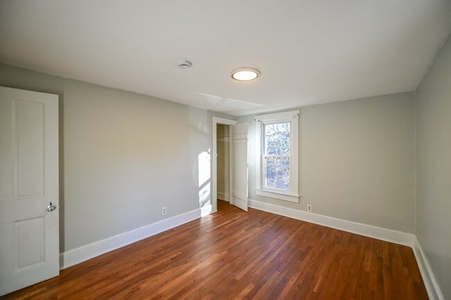 Building Photo - 29 N Shafer St