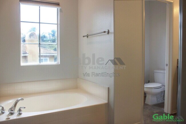 Building Photo - 24210 Amaryllis Ct