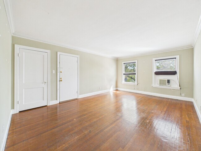 Building Photo - 1920 Richmond Ave.