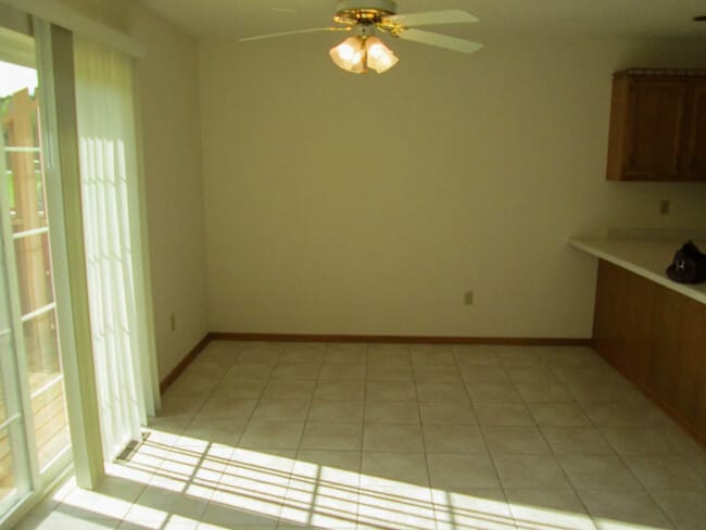 Building Photo - 746A Crawford Dr