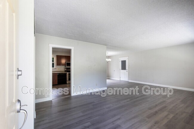Building Photo - 1505 Aldenwood Ln
