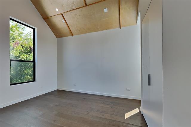 Building Photo - 904 Blackland Ct