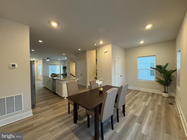 Building Photo - 6828 Winterhill Ln