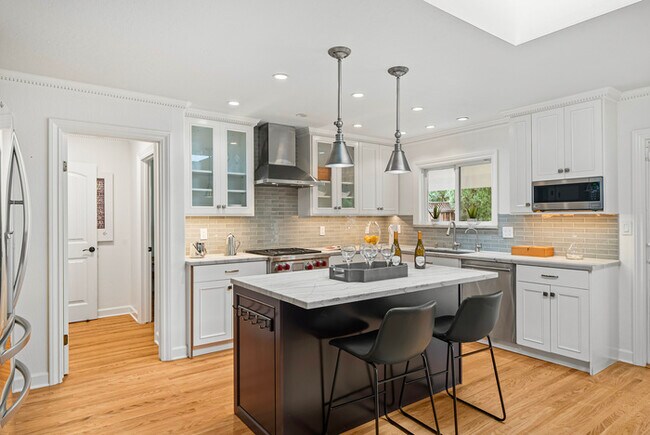 Building Photo - West San Jose home four bedrooms three baths with separate bedroom and full bath