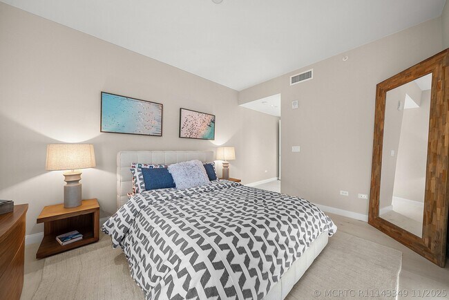 Building Photo - 3550 S Ocean Blvd