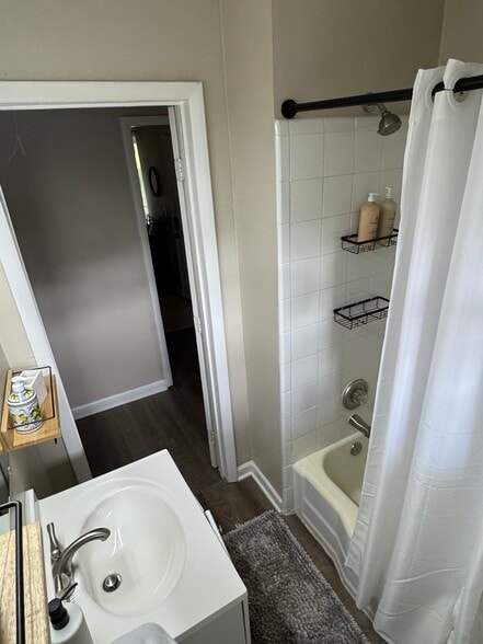 Building Photo - 1368 Margarette Dr