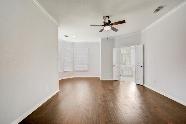 Building Photo - 214 Spring Lakes Haven