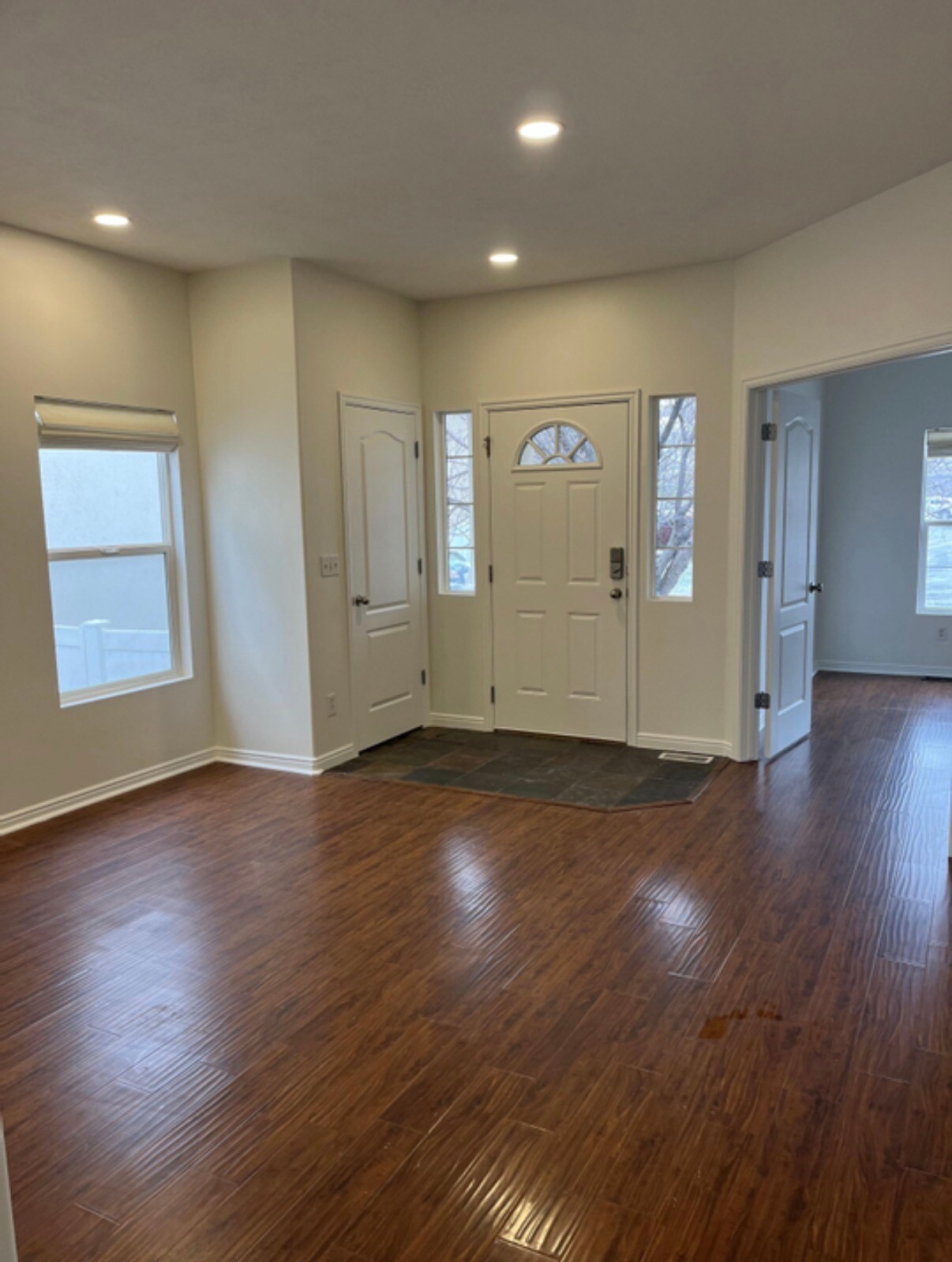 Building Photo - 6651 S Interlochin Ln