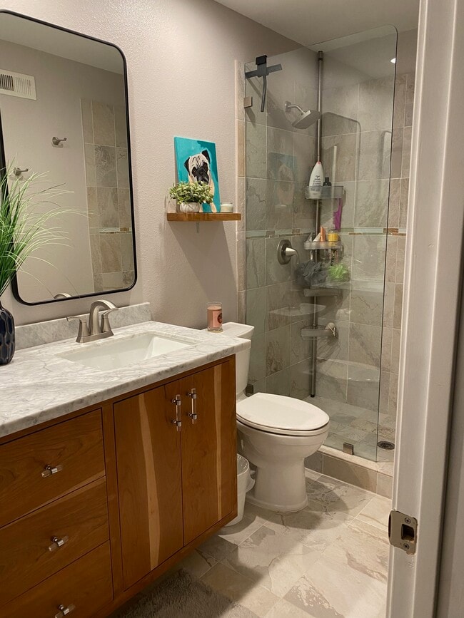 Building Photo - 920 Fuchsia Ln