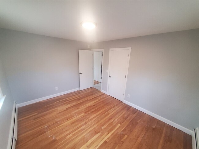 Building Photo - 433 B Sea St