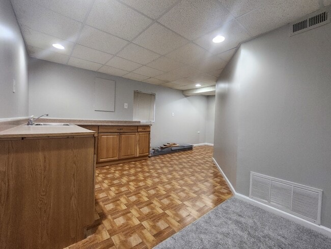 Building Photo - 3832 Baybrook Dr