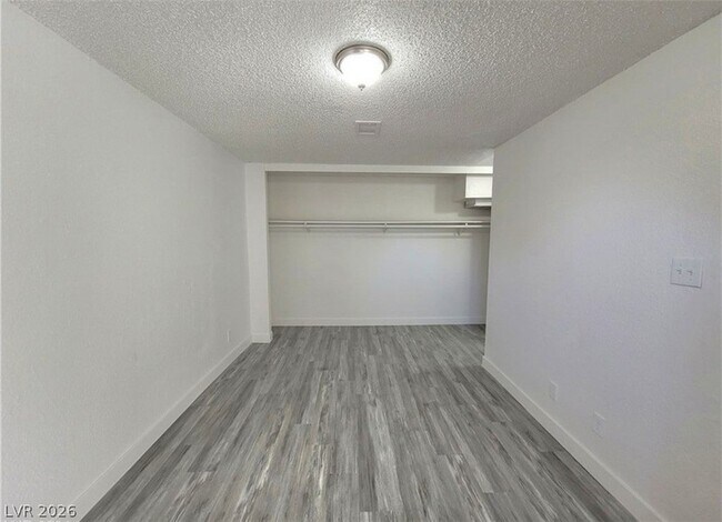 Building Photo - 740 N 11th St