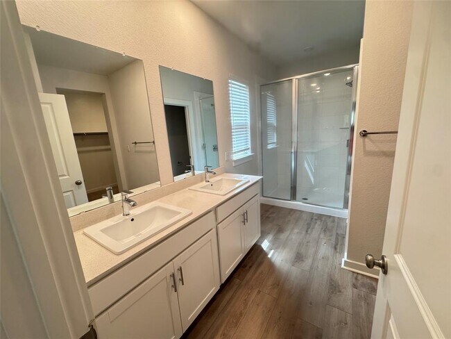 Building Photo - 108 Sorghum Dr