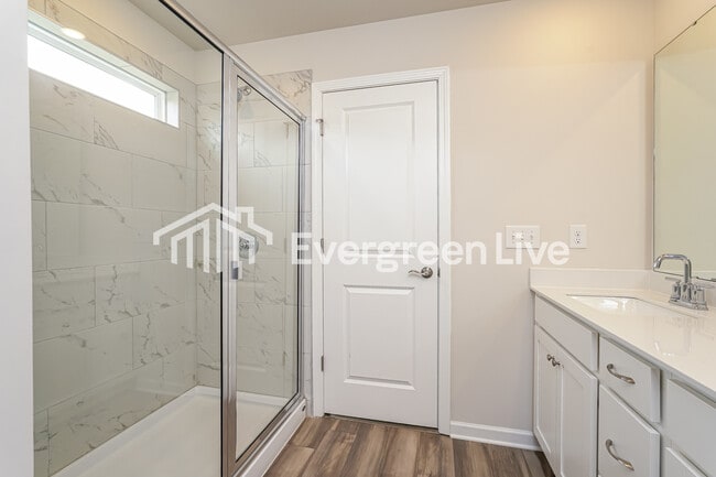 Building Photo - 5585 Hydrangea St