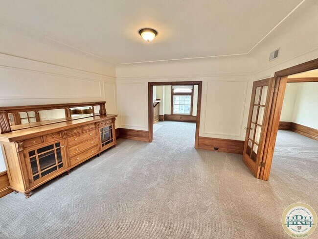 Building Photo - Charming 3BR|1.5BA Home in the Heart of th...