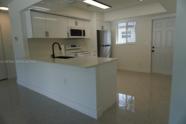 Building Photo - 25420 SW 107th Ct