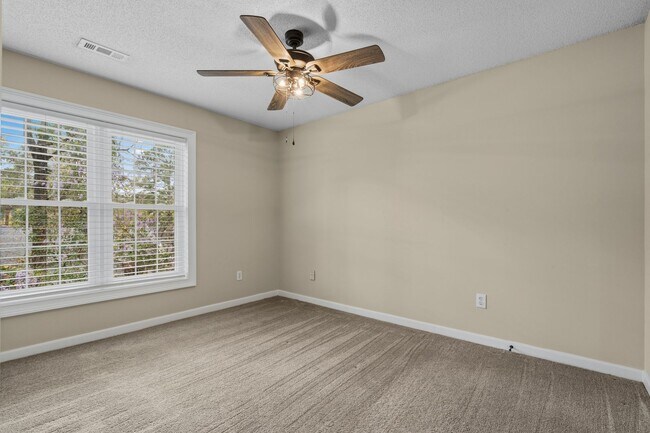 Building Photo - 3699 Clay Pond Rd