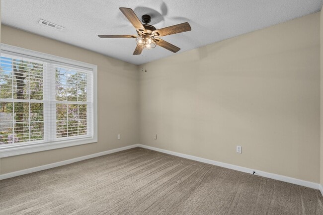 Building Photo - Available now—and easier to get into than a parking spot at the Beach! Rents always include high ...