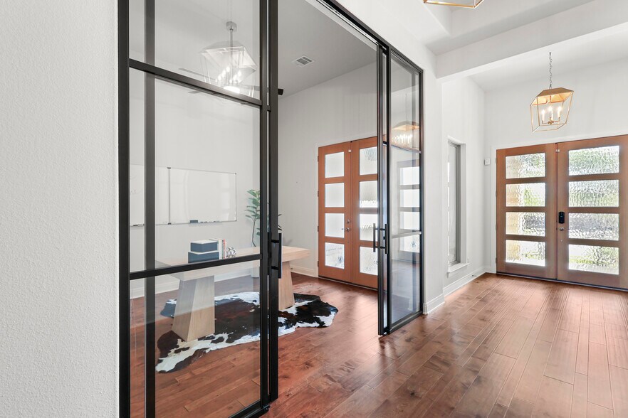 Building Photo - 299 Peakside Cir