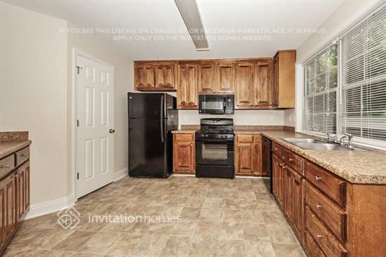 Building Photo - 9055 Ponderosa Trail