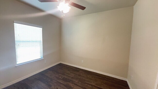 Building Photo - 3505 Barnacle Dr
