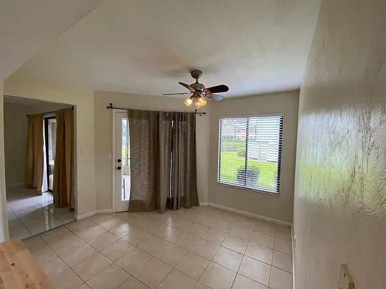 Building Photo - 130 Blue Heron Dr